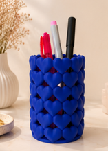 Load image into Gallery viewer, Heart Bloom Pen Holder