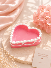 Load image into Gallery viewer, Aesthetic Cake Jewelry Box