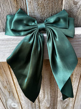 Load image into Gallery viewer, Doria Bow