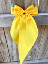 Load image into Gallery viewer, Doria Bow